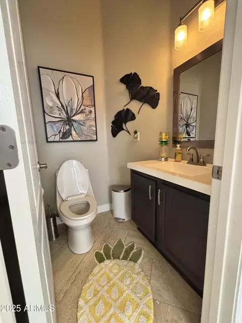 Bath - 7637 E Tasman Cir, Mesa, AZ 85207 photo 9 of 12