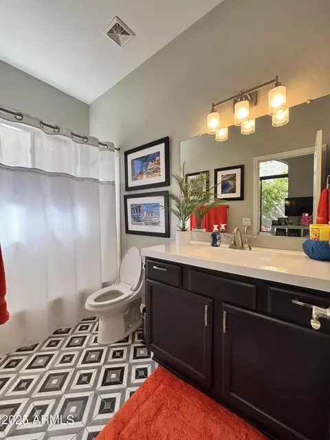 Bath - 7637 E Tasman Cir, Mesa, AZ 85207 photo 10 of 12