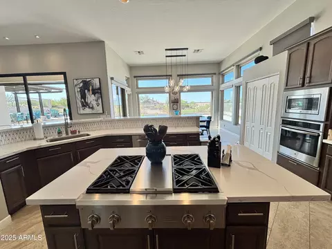 Kitchen - 7637 E Tasman Cir, Mesa, AZ 85207 photo 8 of 10