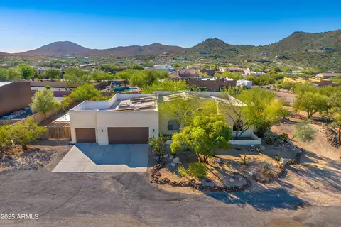 44516 N 12th St, New River, AZ 85087