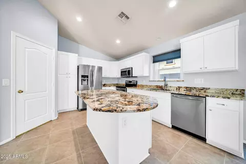 Kitchen - 2425 W Hedgehog Pl, Phoenix, AZ 85085 photo 1 of 5