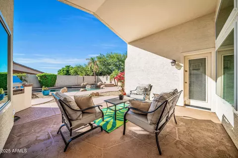 Exterior - 2425 W Hedgehog Pl, Phoenix, AZ 85085 photo 3 of 11