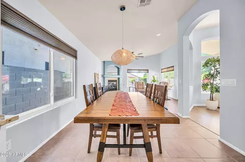Dining - 2425 W Hedgehog Pl, Phoenix, AZ 85085 photo 2 of 2
