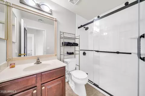 Bath - 2425 W Hedgehog Pl, Phoenix, AZ 85085 photo 2 of 2