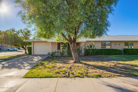 18402 N Conestoga Dr, Sun City, AZ 85373