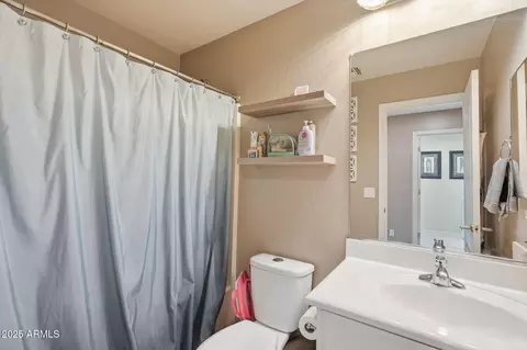 Bath - 3751 E Diamond Ct, Gilbert, AZ 85297 photo 3 of 4