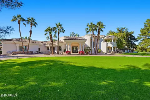 6 E Oakwood Hills Dr, Chandler, AZ 85248