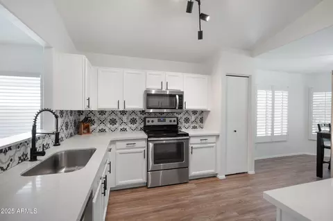 Kitchen - 132 W Jasper Dr, Gilbert, AZ 85233 photo 3 of 3