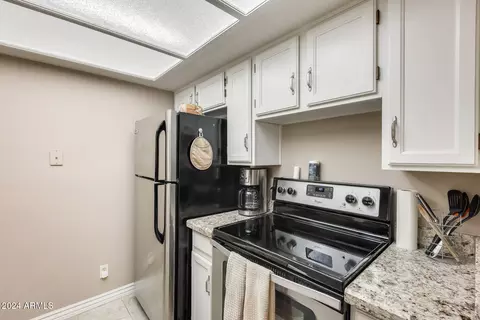 Kitchen - 3716 E University Dr #2014, Mesa, AZ 85205 photo 5 of 9
