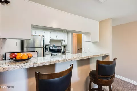 Kitchen - 3716 E University Dr #2014, Mesa, AZ 85205 photo 4 of 9
