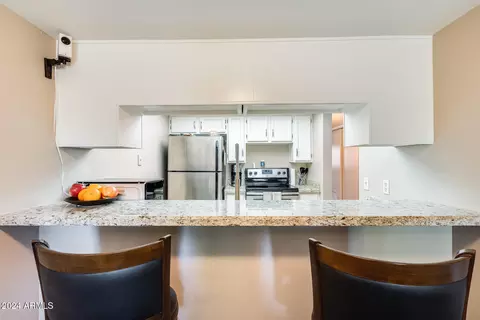 Kitchen - 3716 E University Dr #2014, Mesa, AZ 85205 photo 3 of 9