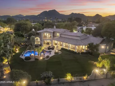 8560 N Canta Bello Dr, Paradise Valley, AZ 85253