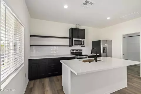 Kitchen - 809 N 10th Ave, Phoenix, AZ 85007 photo 4 of 5