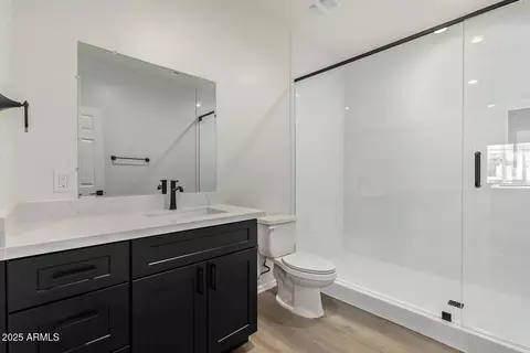 Bath - 809 N 10th Ave, Phoenix, AZ 85007 photo 1 of 1