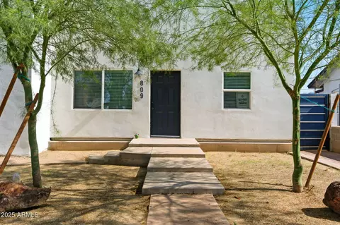 Exterior - 809 N 10th Ave, Phoenix, AZ 85007 photo 1 of 8