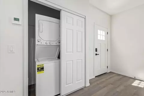 Entry Way - 809 N 10th Ave, Phoenix, AZ 85007 photo 1 of 2