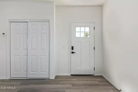 Entry Way - 809 N 10th Ave, Phoenix, AZ 85007 photo 2 of 2