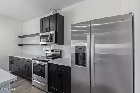 Kitchen - 809 N 10th Ave, Phoenix, AZ 85007 photo 3 of 5