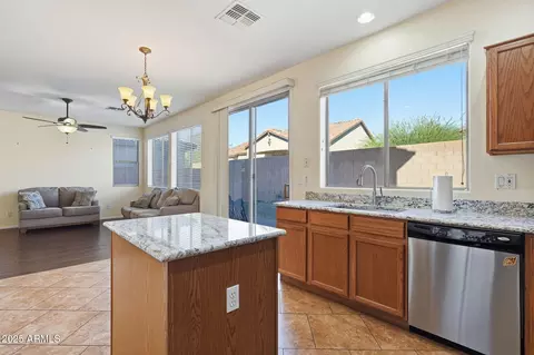 Kitchen - 7316 E Northridge Cir, Mesa, AZ 85207 photo 6 of 7