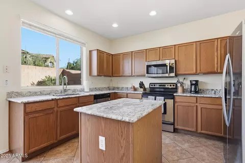 Kitchen - 7316 E Northridge Cir, Mesa, AZ 85207 photo 5 of 7