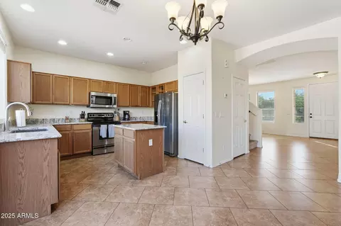 Kitchen - 7316 E Northridge Cir, Mesa, AZ 85207 photo 2 of 7