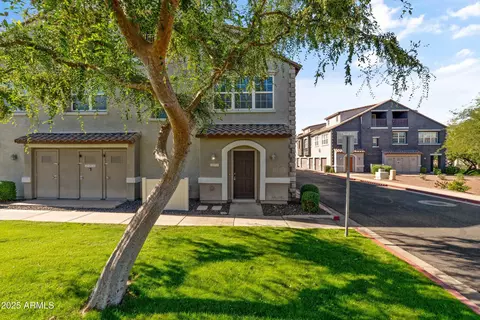 2277 E Huntington Dr, Phoenix, AZ 85040 photo 2