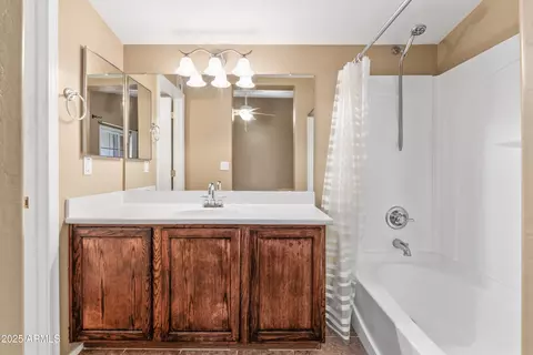 2277 E Huntington Dr, Phoenix, AZ 85040 photo 18