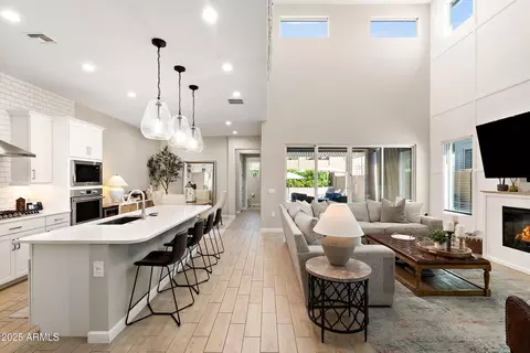 6028 E Lone Cactus Dr, Phoenix, AZ 85054 photo 3