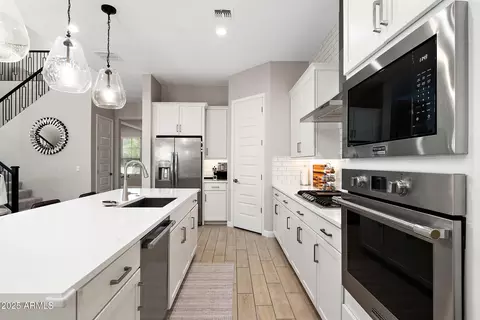 6028 E Lone Cactus Dr, Phoenix, AZ 85054 photo 9
