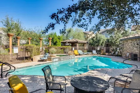 2035 E Heartwood Ln, Phoenix, AZ 85022