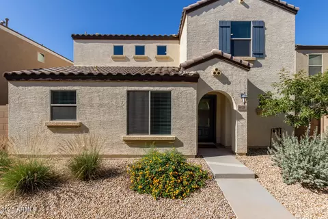 8029 W Albeniz Pl, Phoenix, AZ 85043
