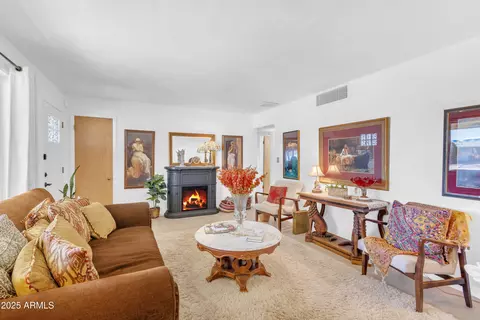 5480 E Akron St, Mesa, AZ 85205