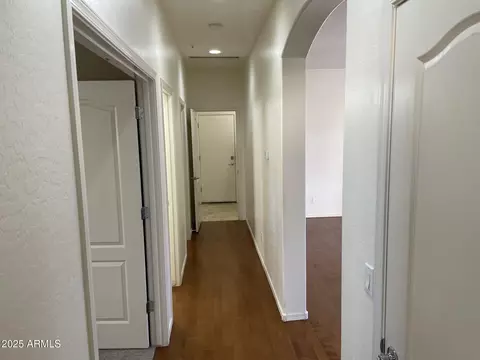 Entry Way - 965 S Heritage Dr, Gilbert, AZ 85296 photo 4 of 5