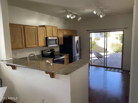 Kitchen - 965 S Heritage Dr, Gilbert, AZ 85296 photo 1 of 4