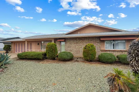 10322 W Signal Butte Cir, Sun City, AZ 85373
