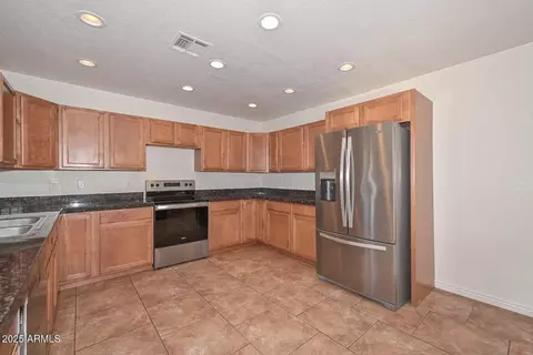 Kitchen - 1825 E Aire Libre Ave, Phoenix, AZ 85022 photo 2 of 6