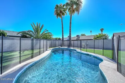 Exterior - 1825 E Aire Libre Ave, Phoenix, AZ 85022 photo 3 of 9