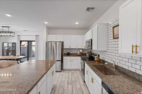 10536 W Encinas Ln, Tolleson, AZ 85353