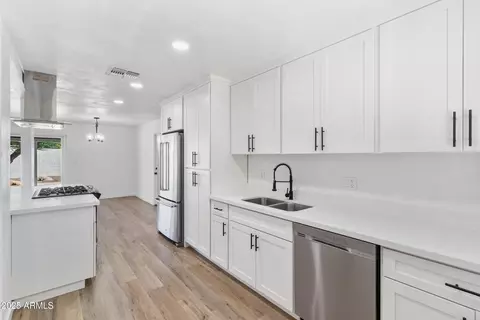Entry Way - 3343 N 6th Ave, Phoenix, AZ 85013 photo 1 of 1