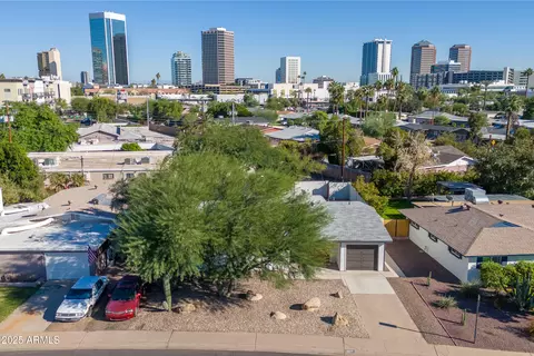 View/Area - 3343 N 6th Ave, Phoenix, AZ 85013 photo 1 of 9