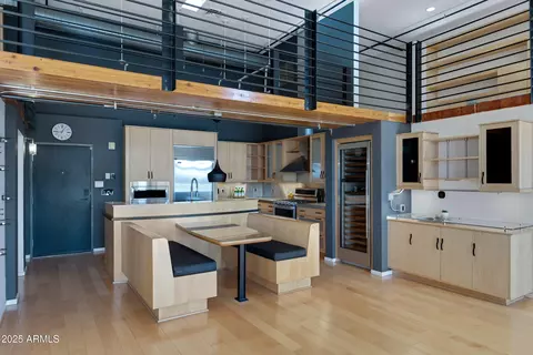 Kitchen - 914 E Osborn Rd #402, Phoenix, AZ 85014 photo 5 of 6