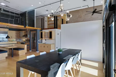 Dining - 914 E Osborn Rd #402, Phoenix, AZ 85014 photo 3 of 3
