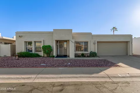 1007 E Villa Rita Dr, Phoenix, AZ 85022
