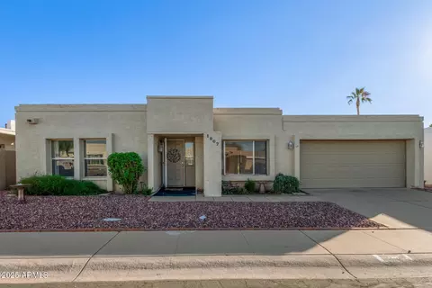 1007 E Villa Rita Dr, Phoenix, AZ 85022 photo 2