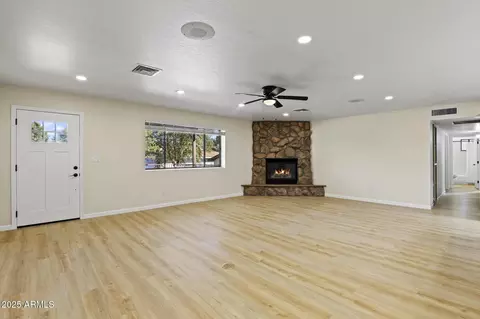 Living - 625 E Coronado Way, Payson, AZ 85541 photo 2 of 3