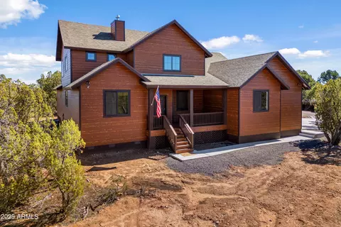 2268 Roundabout Cir, Overgaard, AZ 85933