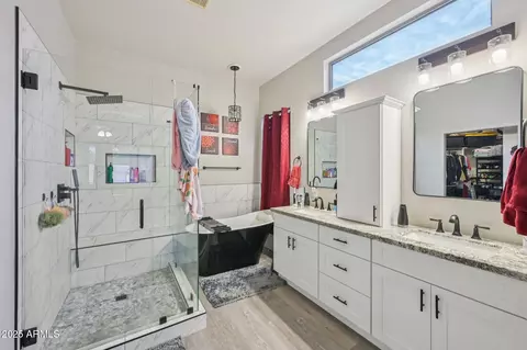 Bath - 4650 E Decatur St, Mesa, AZ 85205 photo 3 of 4