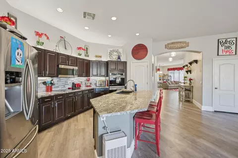Kitchen - 4650 E Decatur St, Mesa, AZ 85205 photo 1 of 7
