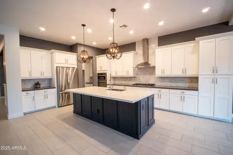Kitchen - 2859 E Arabian Dr, Gilbert, AZ 85296 photo 1 of 4