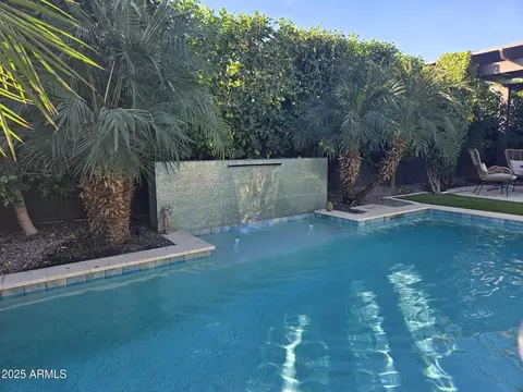 Exterior - 2859 E Arabian Dr, Gilbert, AZ 85296 photo 6 of 10